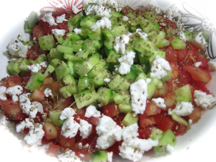 Uborka és paradicsom: felhasználás és kalória tartalom. Uborka és paradicsom saláta - főzzük otthon